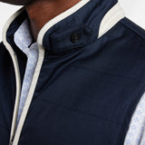 VTOW12055412 | The Urban Vest