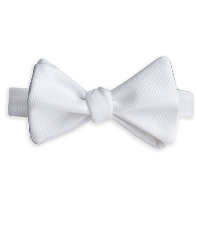 PT8110110 | White Pique Pre-tied Bow Tie – David Donahue